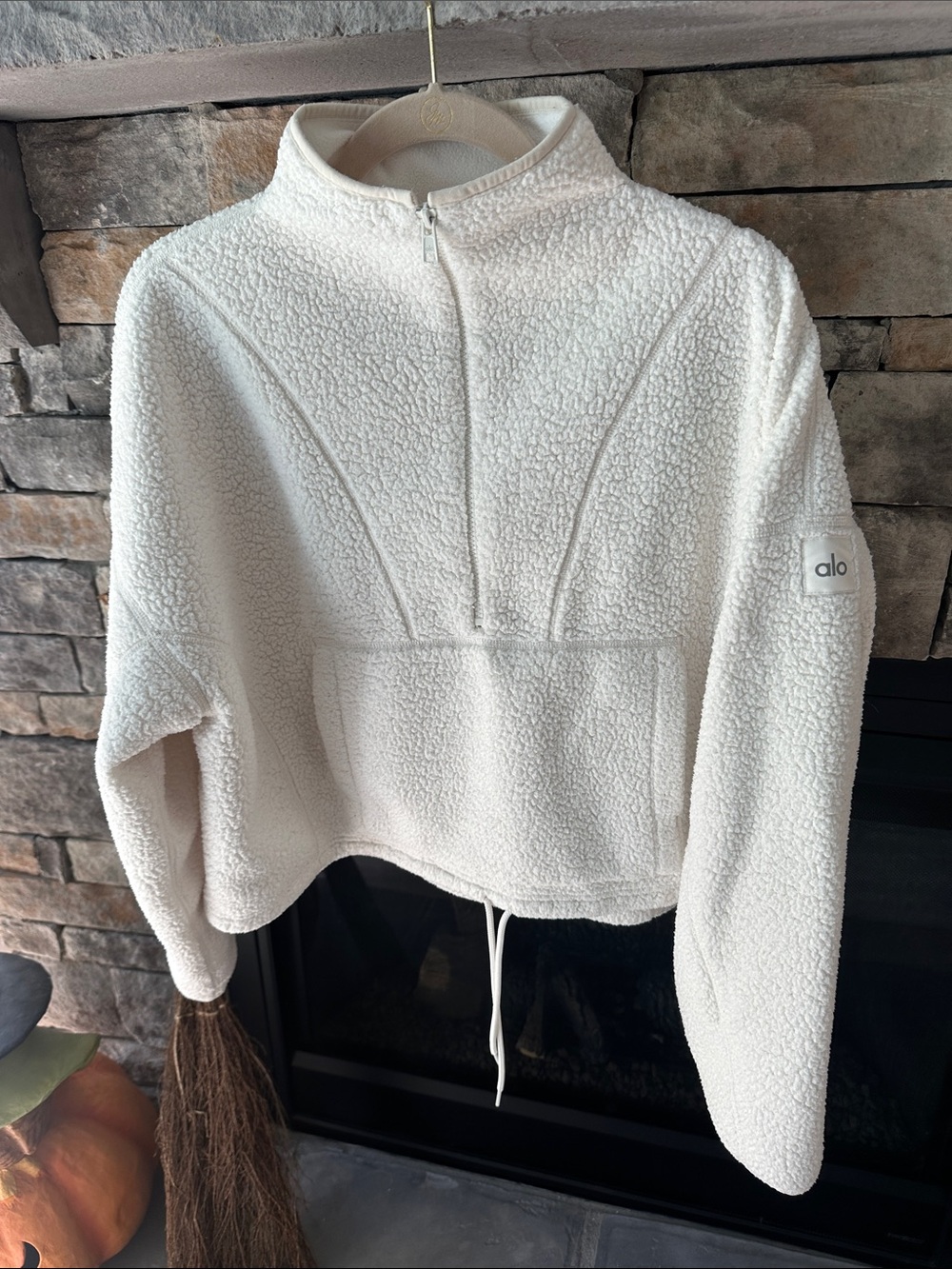 ALO Yoga Cream Sherpa Half-Zip Teddy Jacket size Large? See measurements